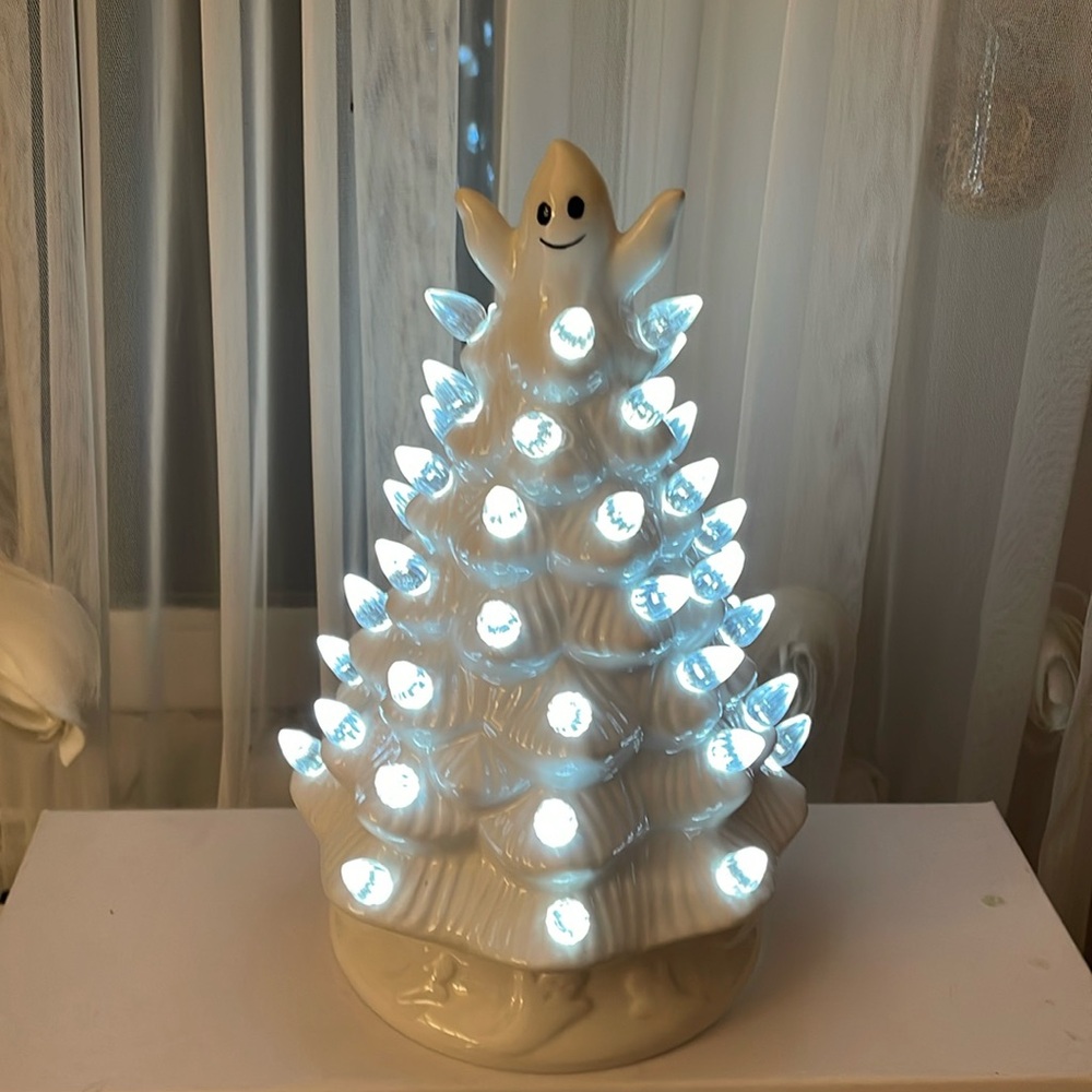 Ceramic Light Up Ghost Tree